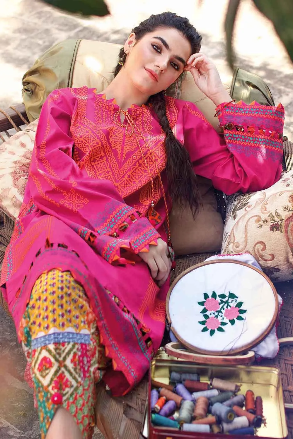 Gul Ahmed Summer 2022 · Essential 2PC Collection – 2PC Printed Lawn Shirt Trousers TL-374
