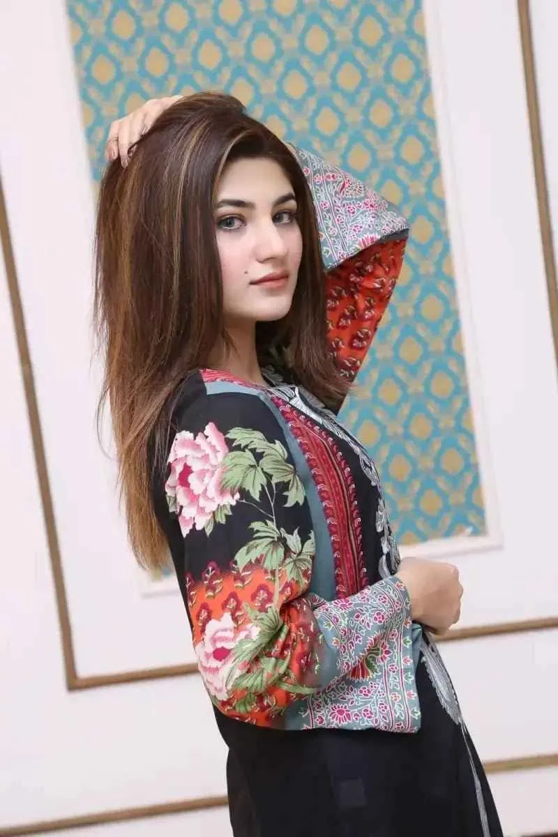 Ready to Wear Embroidered Lawn Pakistani Dresses for Women Shalwar, Kameez with Dupatta - Three Piece Set - Black